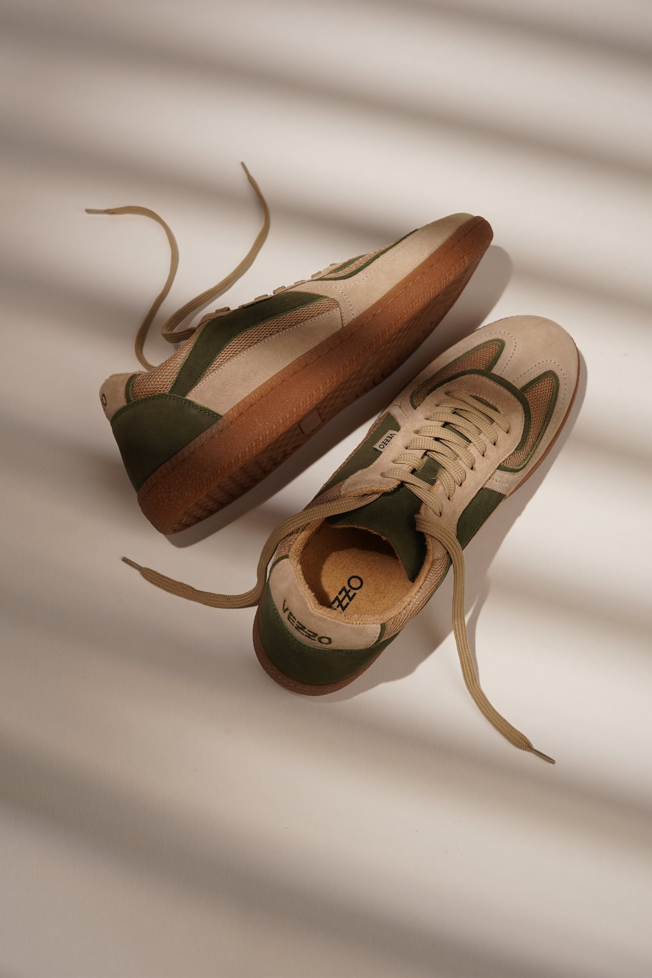 Vezzo hero background